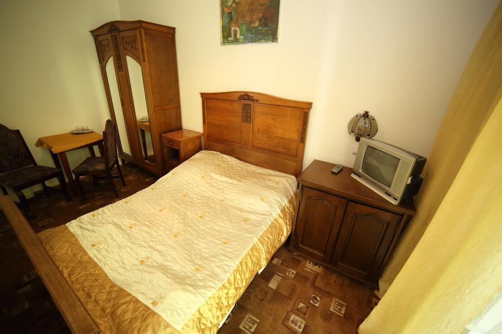Bed and Breakfast Domy Wczasowe Tryumfy à Krynica-Zdrój Chambre photo